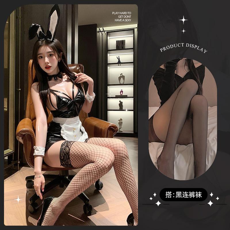 Sexy two-dimensional maid exposed buttocks free home flirting miniskirt bunny girl uniform patent leather queen hip wrap skirt