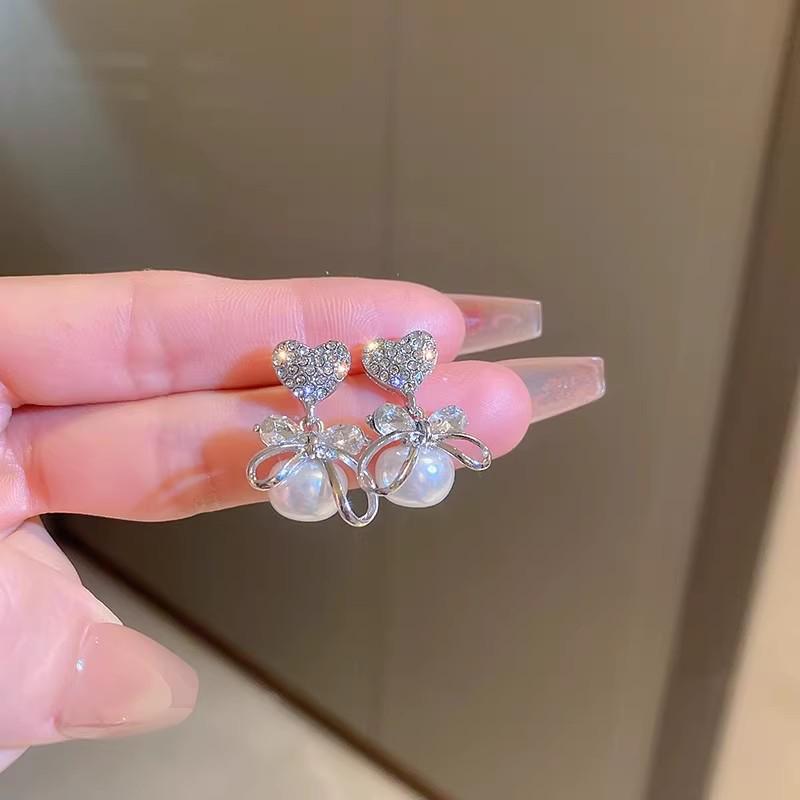 

2024 Silver Heart Pearl Bow Earrings: Unique, Versatile & Stylish серебряный