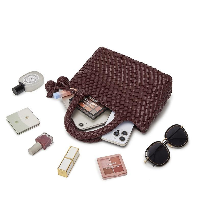 New High-end Texture Hand-woven Bag Women's Fashion Personalized Handbag Pendant Vegetable Basket Hand Bag