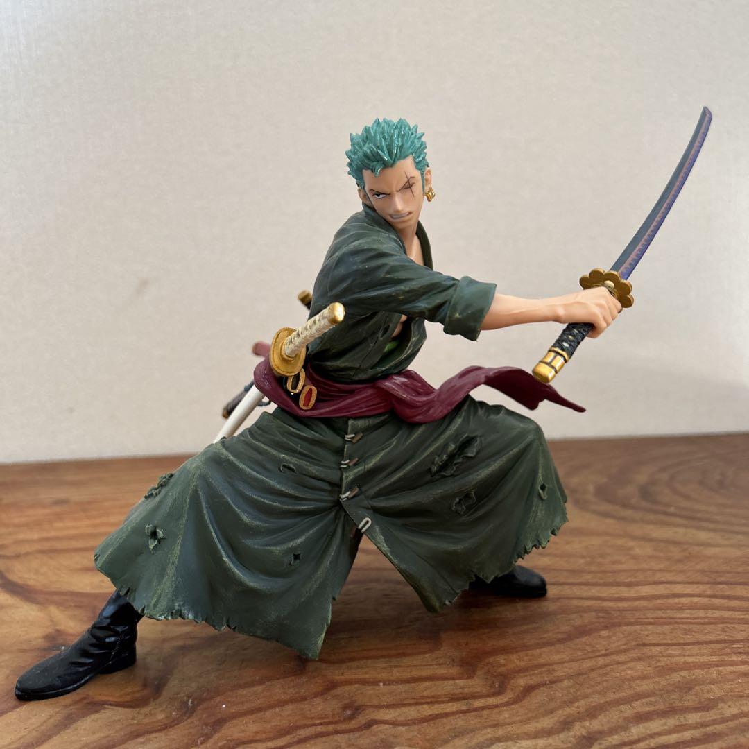 

[USED] One Piece Zoro figure, approximately 15cm