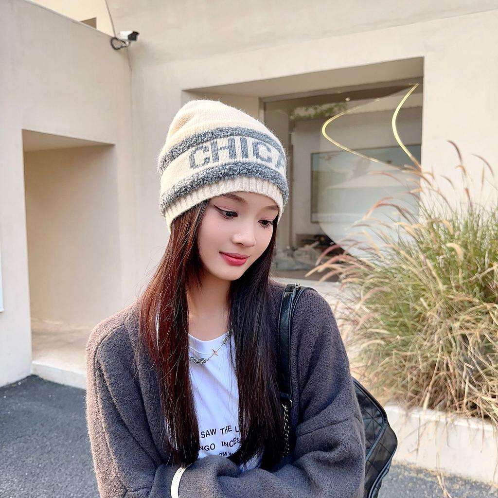 Korean Version of Versatile Black and White Striped Knitted Hat Autumn and Winter New Thickened Cold Proof and Warm Hat Casual Big Head Wool Hat