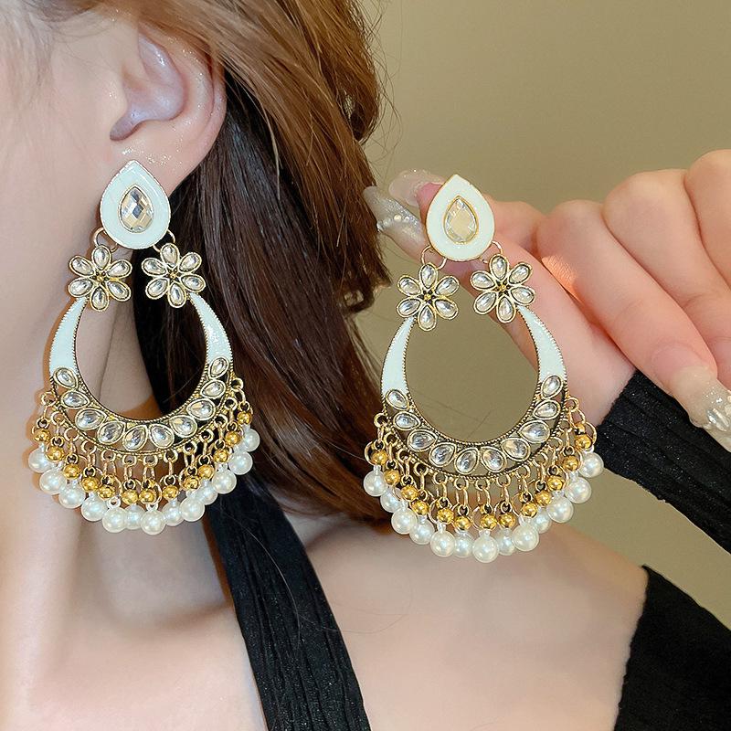 Ethnic Geometric Water Drop Tassel Earrings: Retro Design with Niche Temperament and High-Class Feel in National Style