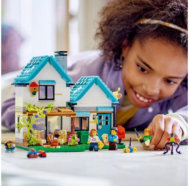 LEGO Creator 31139 Cozy Home