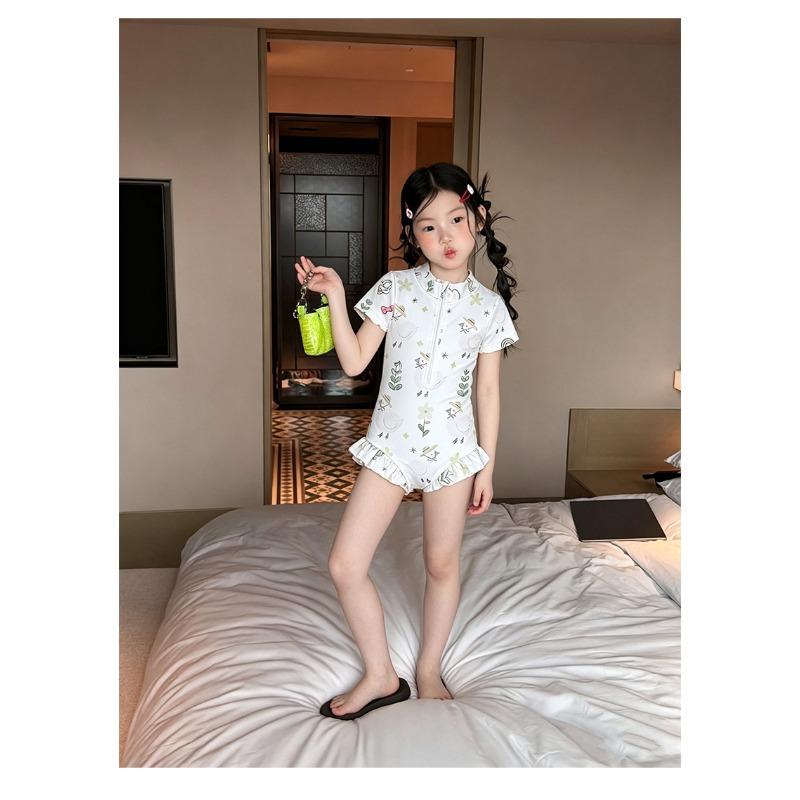 Girls' Swimwear Fresh and Fashionable Printed One-Piece Swimsuit for Little Girls—Perfect for Beach Vacations