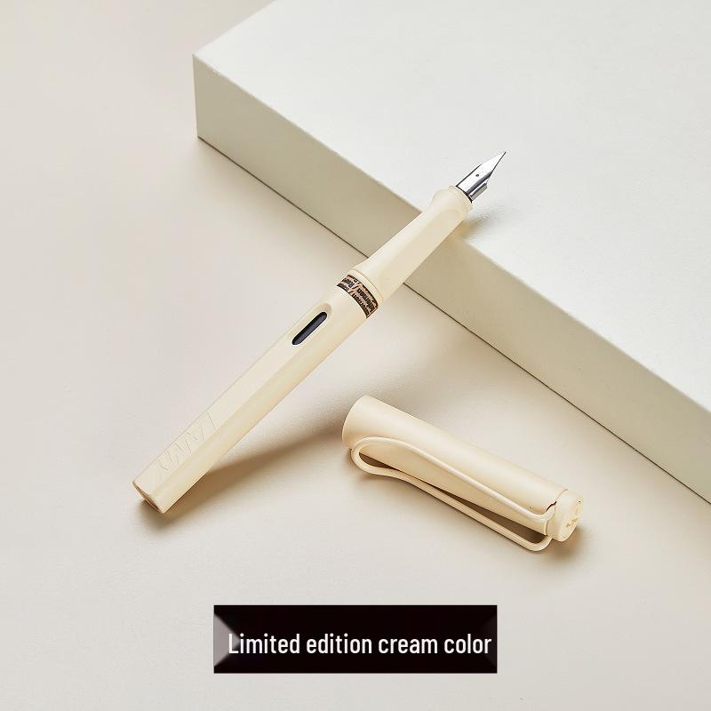 Lamy Safari Fountain Pen Gift Set with Engraving