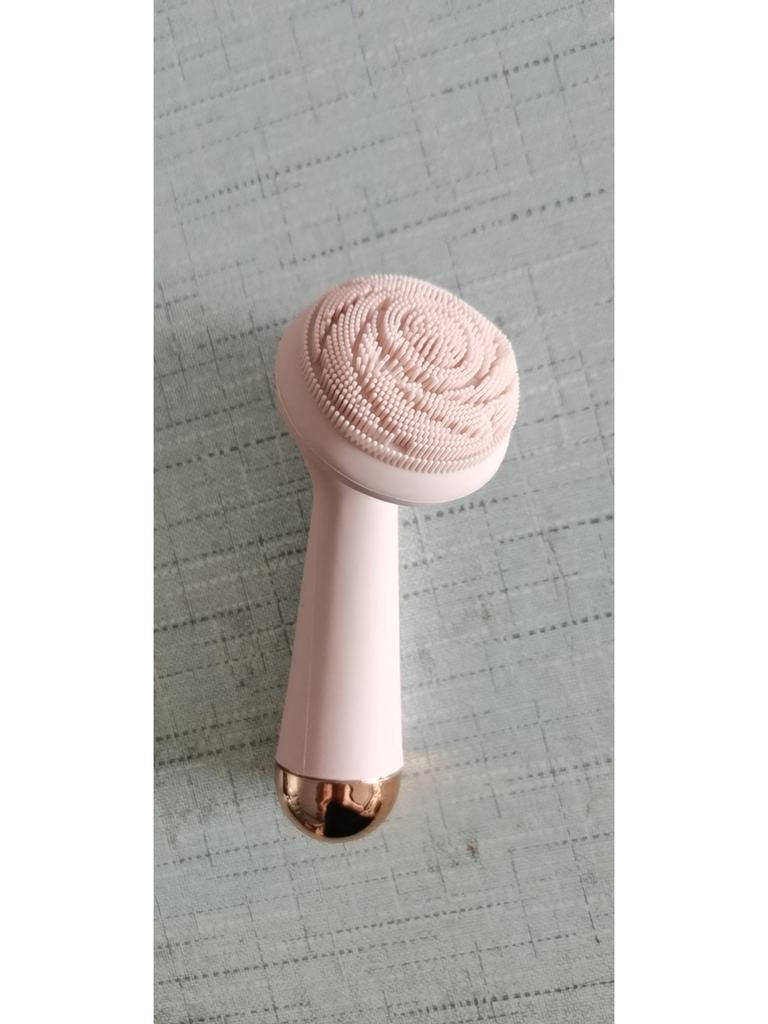 Perie de curățare facială rotativă reîncărcabilă cu masajor din silicon