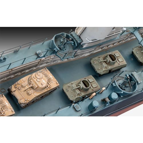 German Revell 1/144 Scale US Navy Medium Landing Ship LSM (Bofors 40mm Cannon) Plastic Model Kit 05169