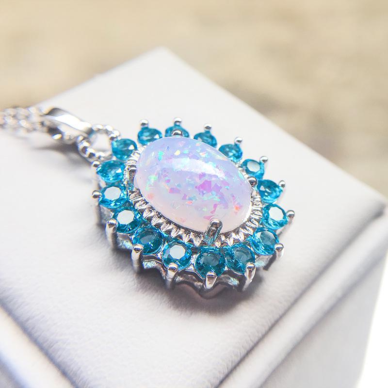 

Opal Pendant Necklace: European American Six-Claw Design Women s Clavicle Chain Jewelry