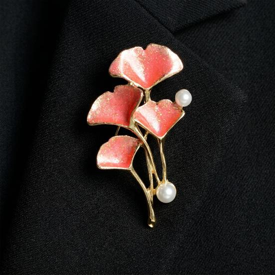 Brooch Pin Enamel Finish Imitation Pearls Ginkgo Leaf Design Zinc Alloy Pin with Gold-Plated Edges Suits Coats Sweaters Badge