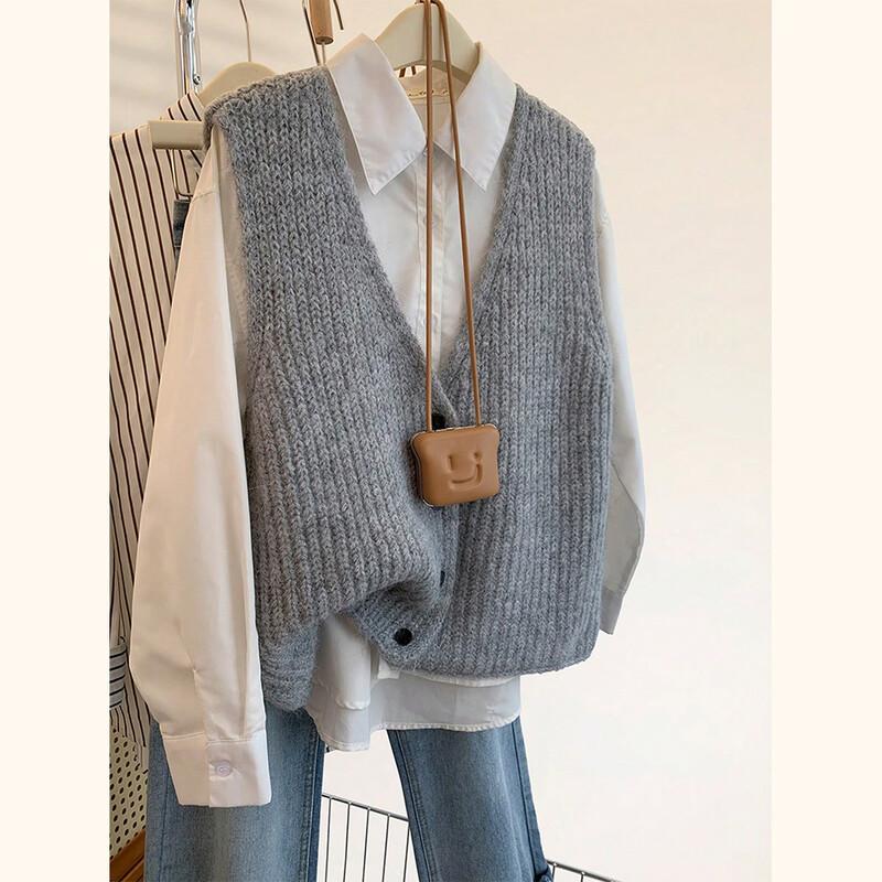 Women s V-Neck Knit Vest 36