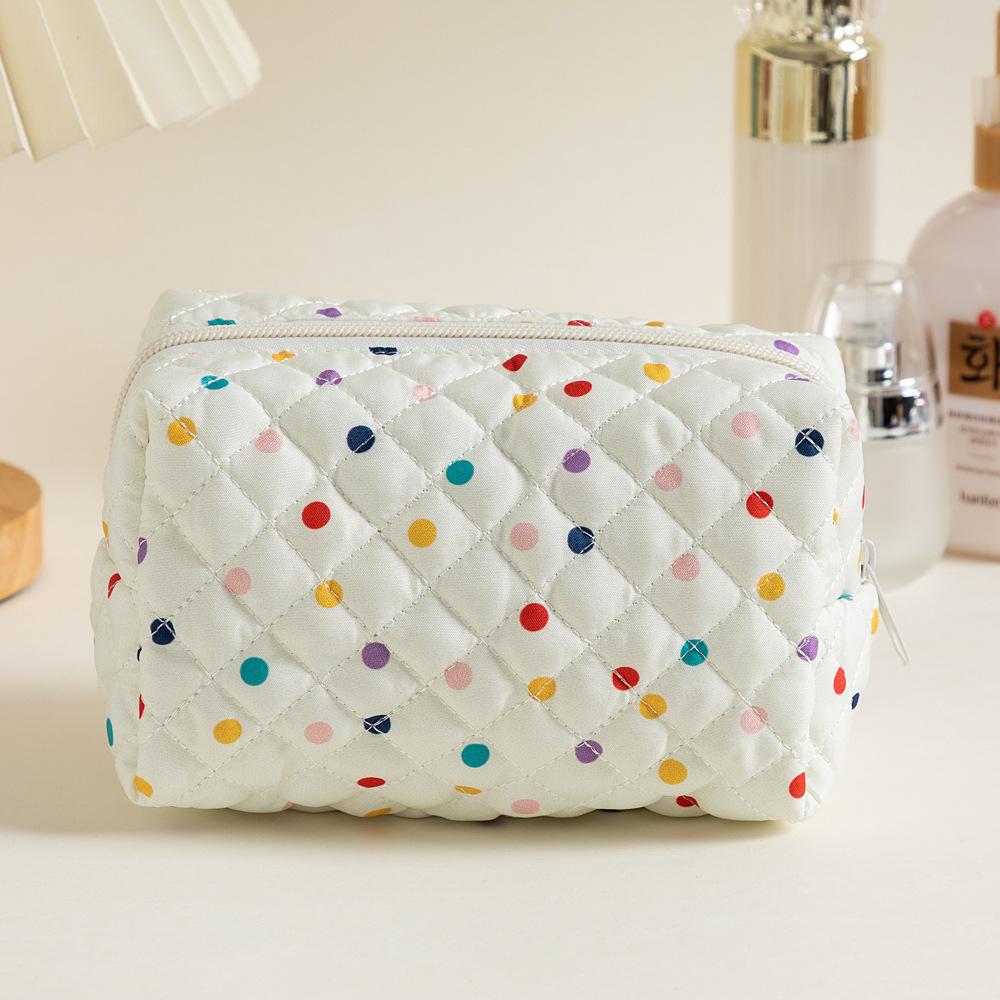 Lipstick Storage Bag Compact Travel Makeup Case Floral Makeup Bag Quilted Makeup Pouch For Everyday Use Gift