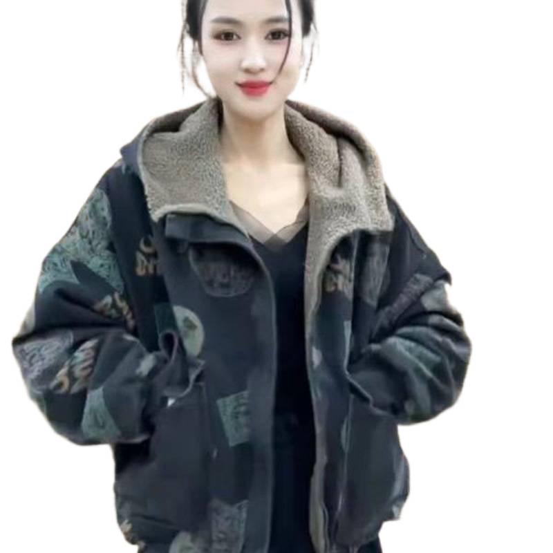 2025 Winter Women's Stylish Plaid Hooded Cotton Coat: Plus Velvet, Thickened, Casual, Versatile, Age-Reducing