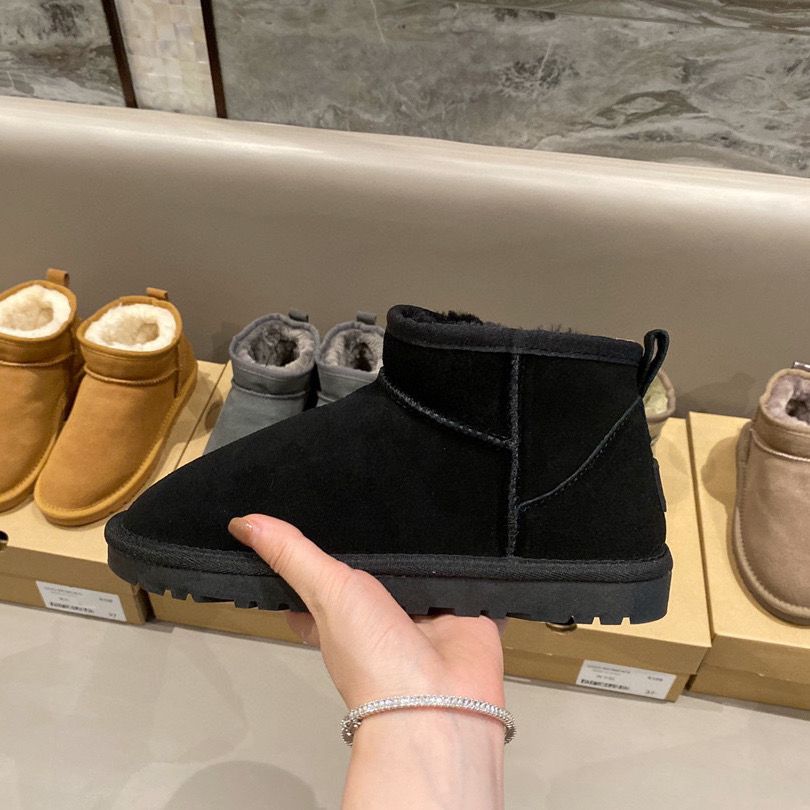 Neue Paar Schneestiefel Stiefel Verdickter Samt Rindsleder Rutschfeste Warme Baumwollschuhe