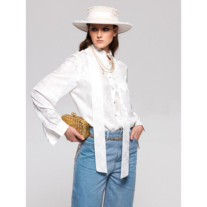 

Blacknini Yin Huafu/Du Home Development Original Hand-Painted Camellia Mulberry Silk Shirt with Ribbon Detachable White M (Waffle size)