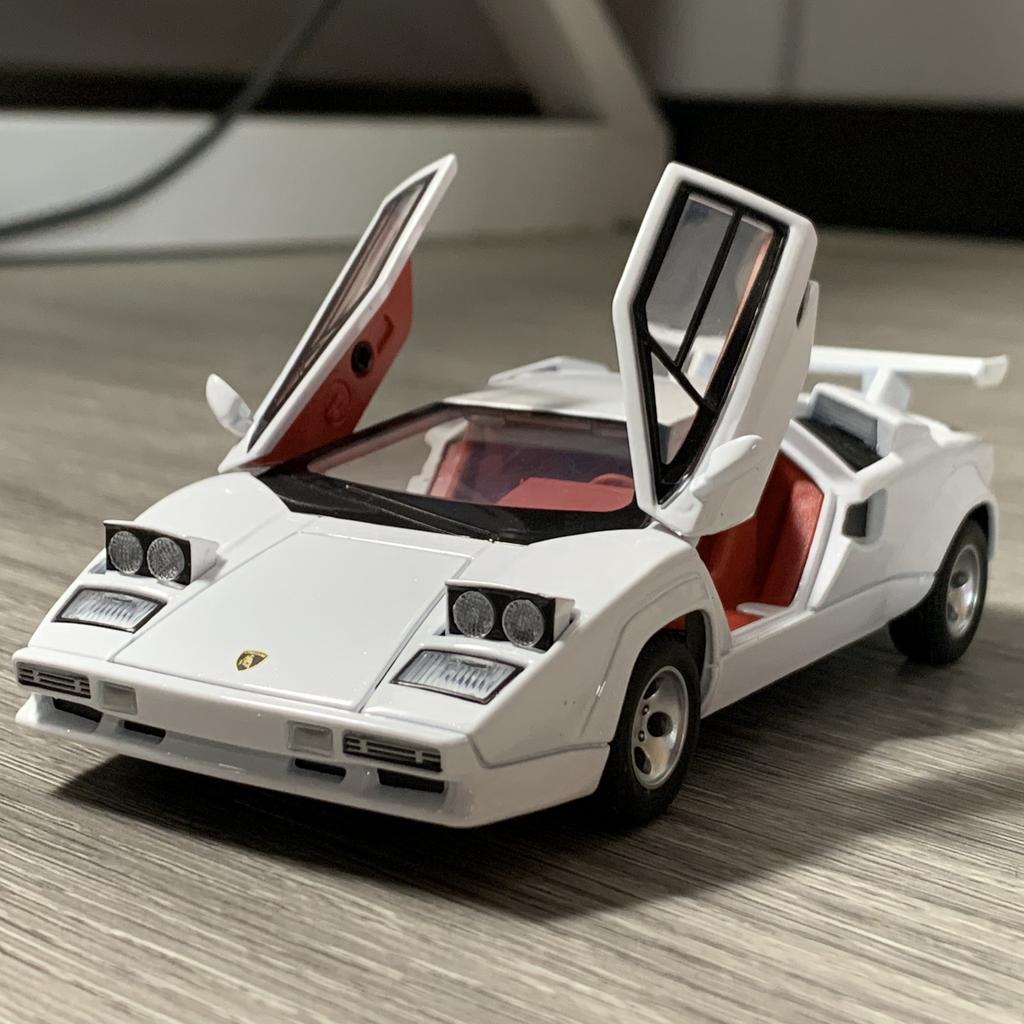 1/32 Lamborghini Countach LP500S Simulation Alloy Car Model Diecast Toys Children Toy Car Sound & Light Pull Back Birthday Gift
