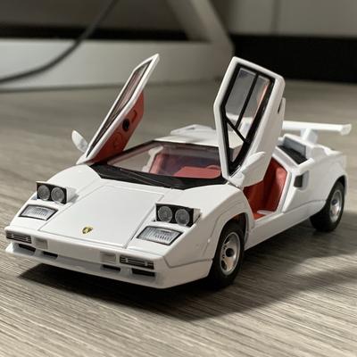 1:32 Lamborghini Countach LP500S Slitinový Model Auta Odlévaná Hračka Auta Pro Děti Ozdoby Domácí Dekorace Vánoční Sběratelské Předměty