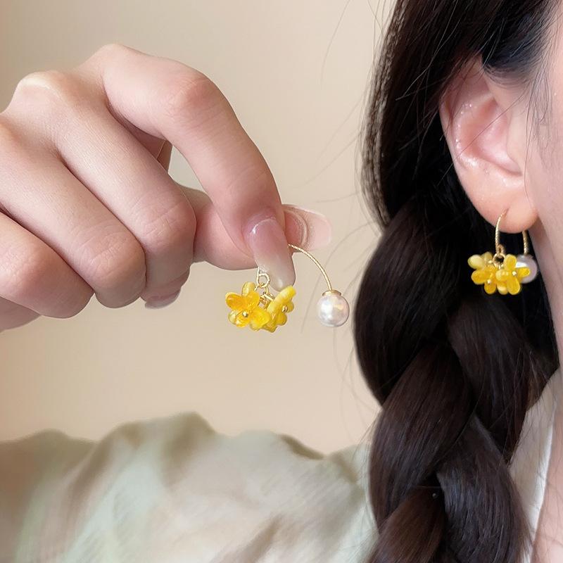 Elegante Osmanthus-Perlenohrringe Elegante Gelbe Blumenohrringe für Damen Lange Quasten Florale Ohrringe Statement-Schmuck