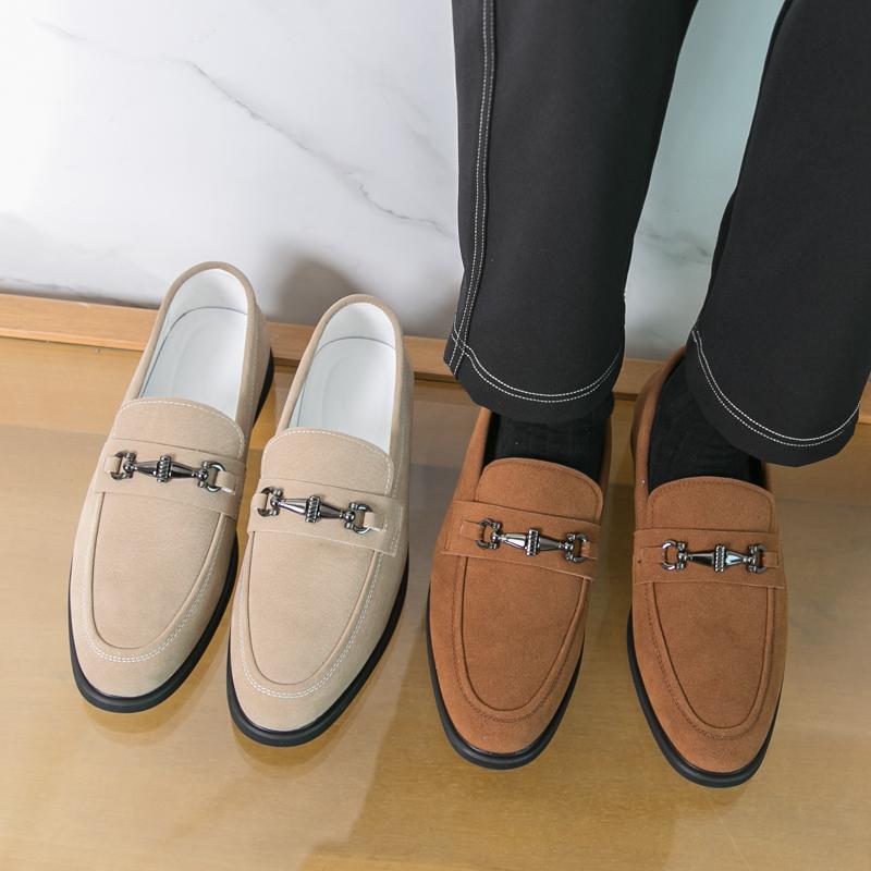 Móda Jaro Vysoce Kvalitní Semišové Mokasíny Nubuková Kůže Obchodní Formální Pánské Kožené Boty Mělká Ústa Značkové Mokasíny Svatební Boty