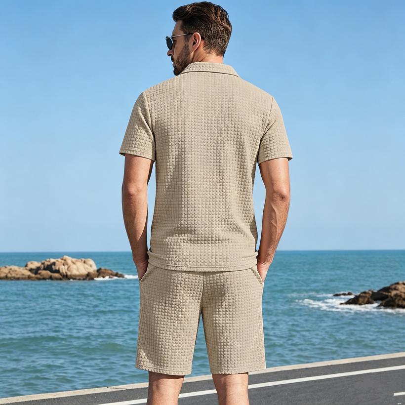 Men's Summer American Style Small Checkered Casual Set, Loose and Breathable Short Sleeve Top and Shorts Two-Piece Outfit