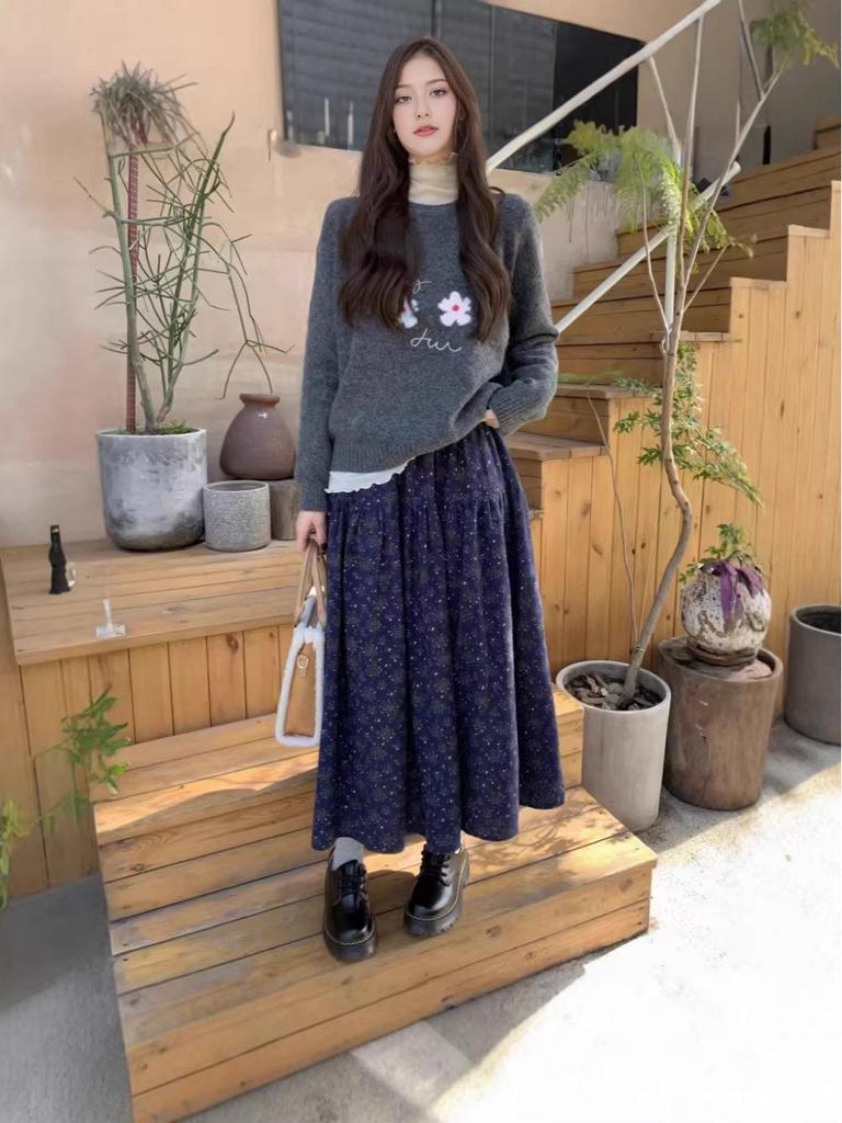 2025 Korean Retro Floral A-Line Skirt: Sweet, Gentle, High-Waisted, and Versatile