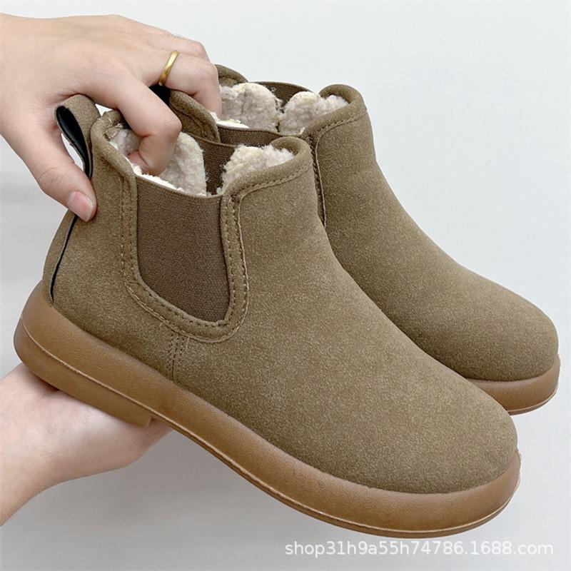 Foreign trade winter velvet women's cotton shoes warm mother shoes flat comfortable versatile short boots non-slip snow boots