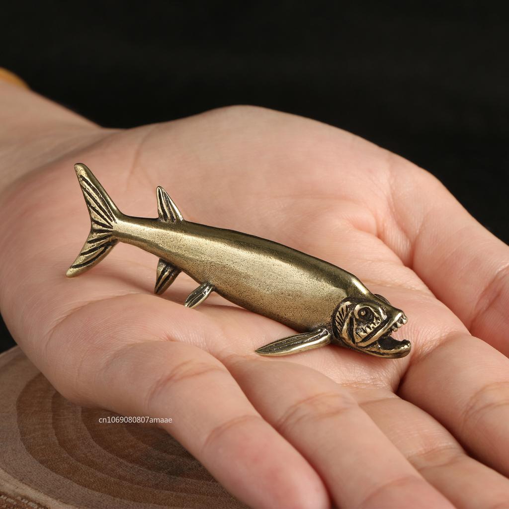 Brass Shark Small Ornament Animal Metal Figurine Tea Pet Desktop Office Desk Decoration Collection of Crafts Home Decor