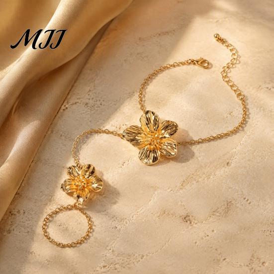 Fashionable Flower Link Bracelet Gold Hand Chain with Finger Ring for Sophisticated Banquet Accessories Women, Hibiscus Flowers O Bracelet,