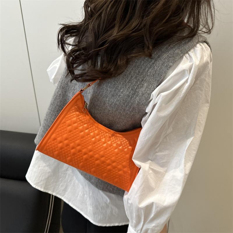 Autumn and winter tide armpit baguette bag women's bag new fashion simple design portable shoulder bag women