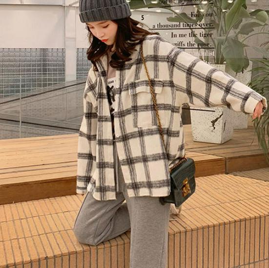 

Женская ретро шерстяная куртка в клетку Гонконга - Тренд осени/зимы 2025, толстый свободный кардиган S