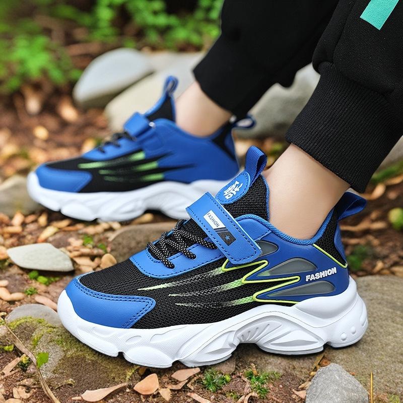 2025 New Mesh Breathable Classmates Boys Girls Middle and Older Children Hiking Shoes Lightweight Primary School Running Shoes