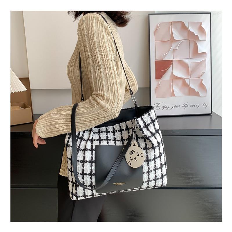 Checkered Women's Casual Simple Large Capacity Tote Bag