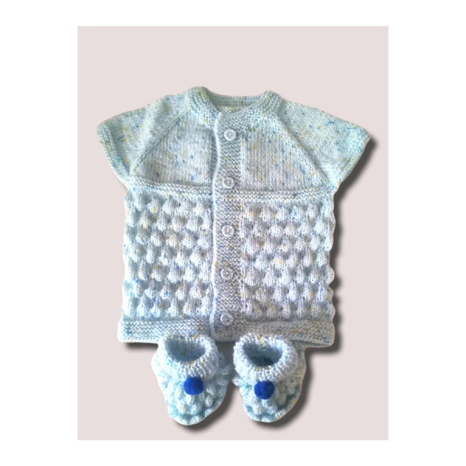 

Пинетки с жилетом ручной вязки