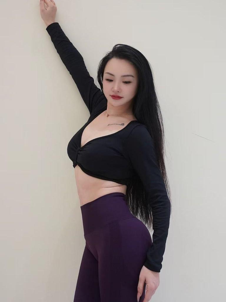 Women's Slimming Moisture-Wicking Crop Top Yoga and Dance Sportswear