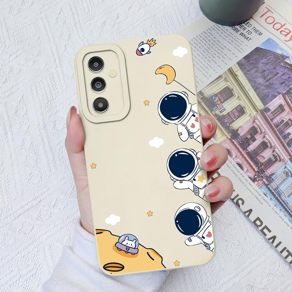 Śliczne astronauta etui do Samsung Galaxy A02 A03 A04 A12 A13 A14 A31 A51 A71 M54 kwadratowy płynny silikon tylna pokrywa do Samsung Galaxy zderzak Fundas