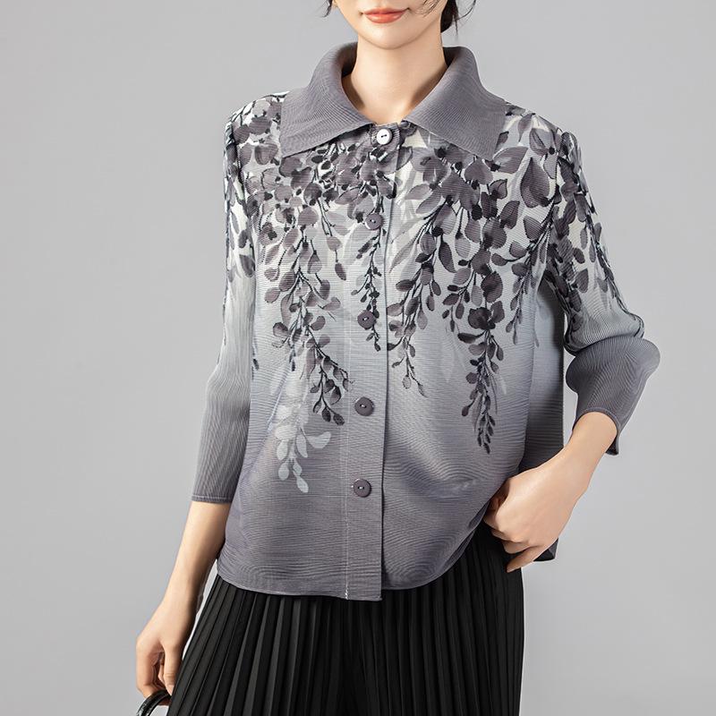 

2024 Весна/Лето Женский Стильный Плиссированный Кардиган с Отложным Воротником - Однобортный, Свободный и Универсальный Жакет, Подчеркивающий Фигуру. L