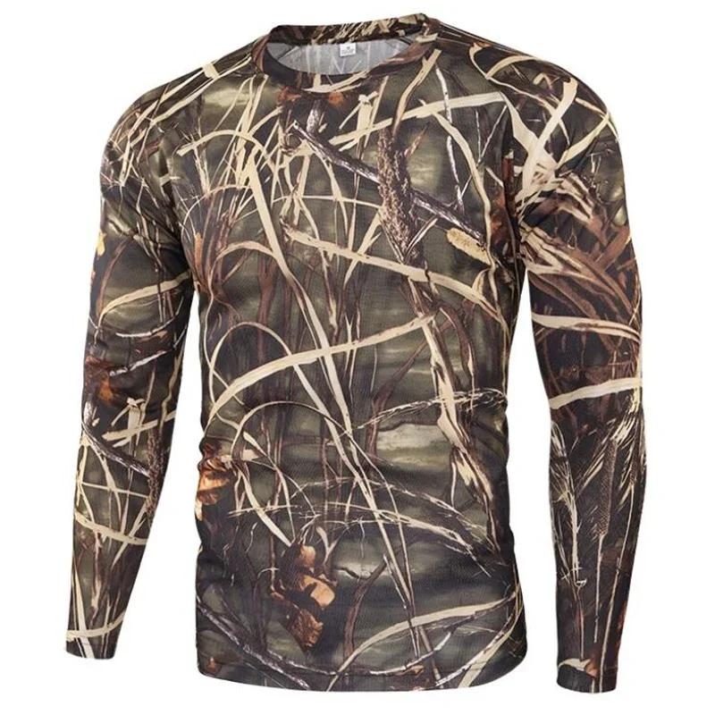 Outdoor-Essentials! Camouflage Langarm-T-Shirt, bequem und funktional.