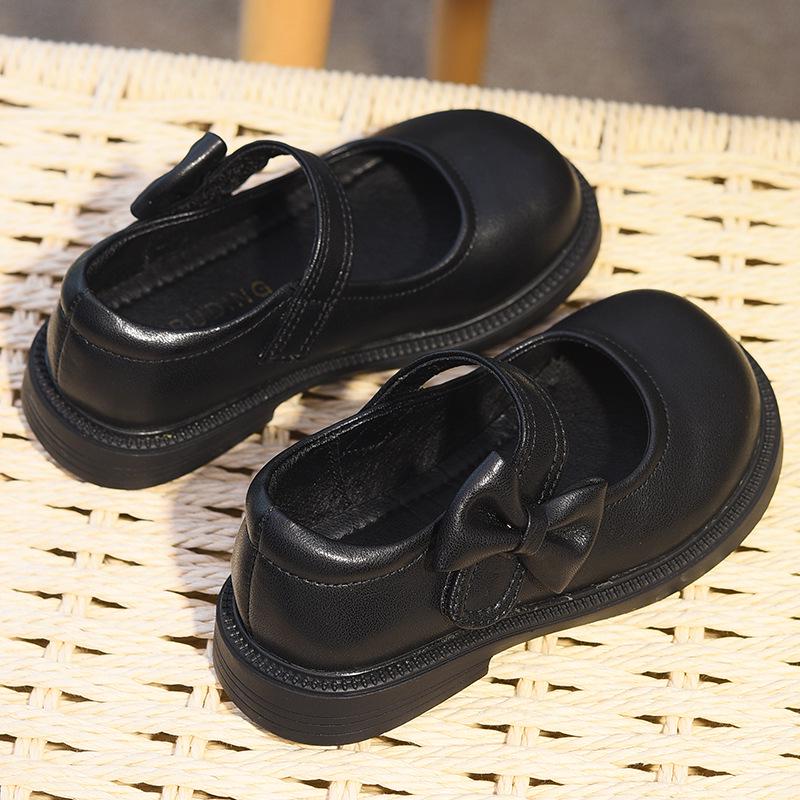 Spring 2026 Girls' Leather Princess Shoes - Fashionable, Soft Sole, Little Black Dress Shoes for Children