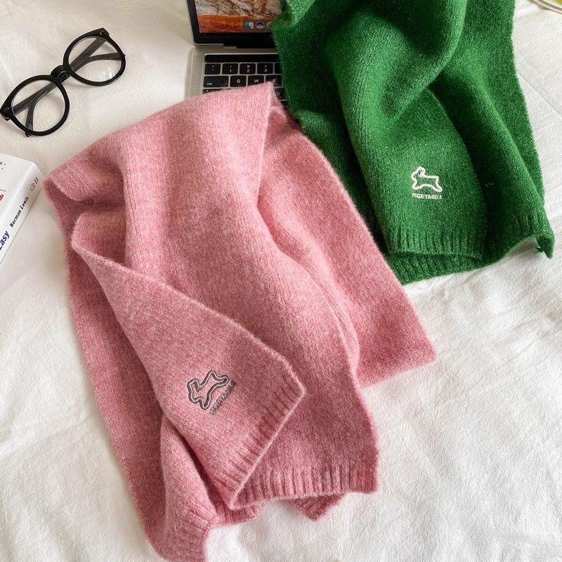 Autumn and Winter Vintage Scarf for Women, Korean Embroidered Rabbit, Warm and Versatile Green Knit Neck Warmer, Solid Color Shawl