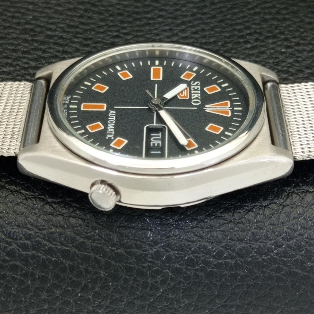 VINTAGE SEIKO 5 AUTOMATIC JAPAN 7009A MENS BLACK COLOR DIAL WATCH a702104-5 R208-a702104