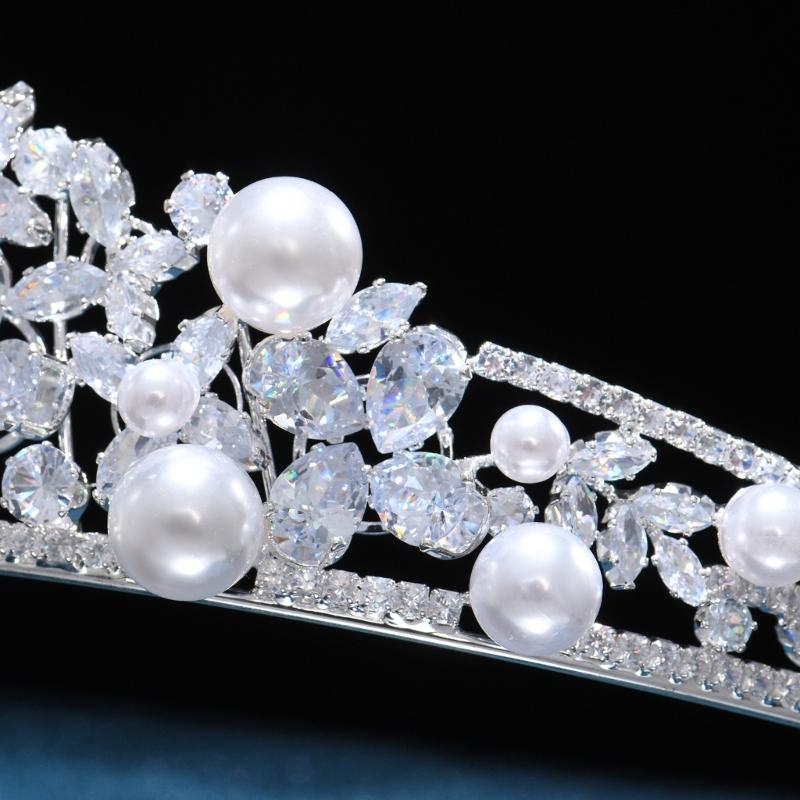 Elegant Pearls Crowned Headband For Weddings Parties And Event Sparkling Rhinestones Metal Construction Headdress