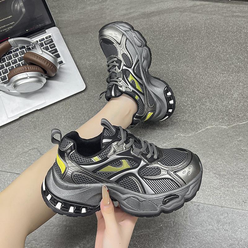 Small casual and thin dad shoes women's 2025 new color matching, light and breathable, heightening lace-up versatile sports shoes