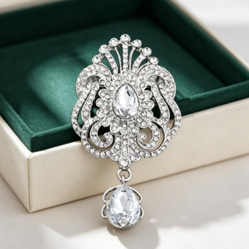 Vintage Rhinestone Brooch Unique Teardrop Crystal Hollow Design Delicate Alloy Ornament for Wedding Anniversary Gift