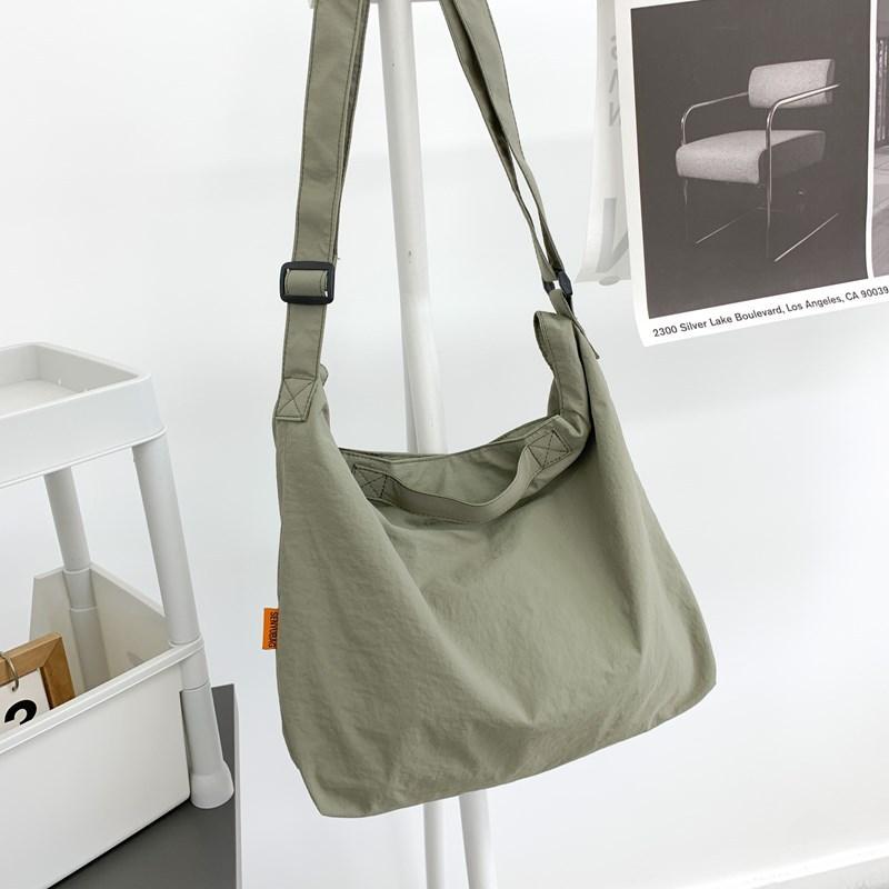

Casual Messenger Bag Male And Female Neutral Wind Commuter Student Backpack Tote Bag Lightweight Large Capacity Shoulder Bag Tide зелений