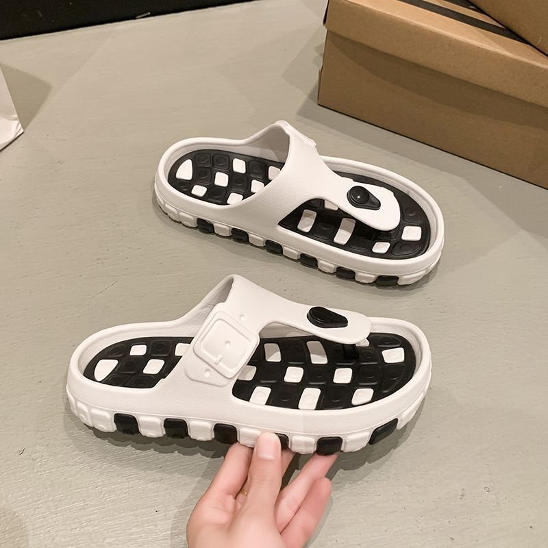 Seaside flip-flops women's 2025 summer new outer wear flat-bottomed cute home slippers pinched feet girl heart cool slippers