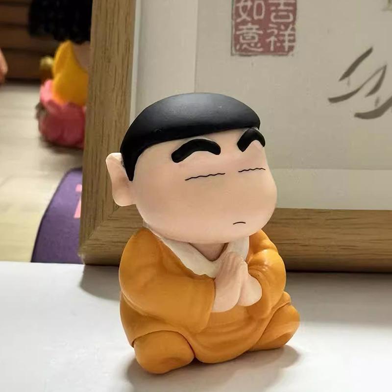 

Q Версія Крейон Шін-чан Успіх Лотос Співчуття Фігурка Креативна Смішна Каваї Лялька Модель Колекція Дитяча Іграшка Подарунок