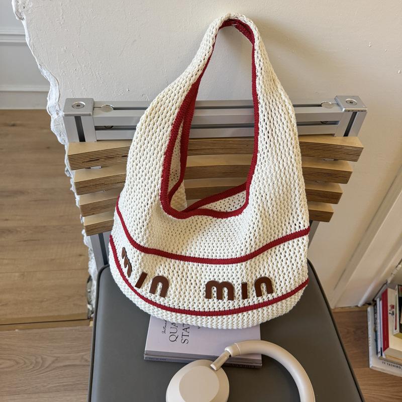 

Large capacity hollow knitted woven bag women s summer new versatile shoulder bag commuter dumpling bag красный