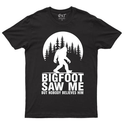 Sasquatch Saw Me But Nobody Believes Him Funny Camping Hiking Mens T Shirt