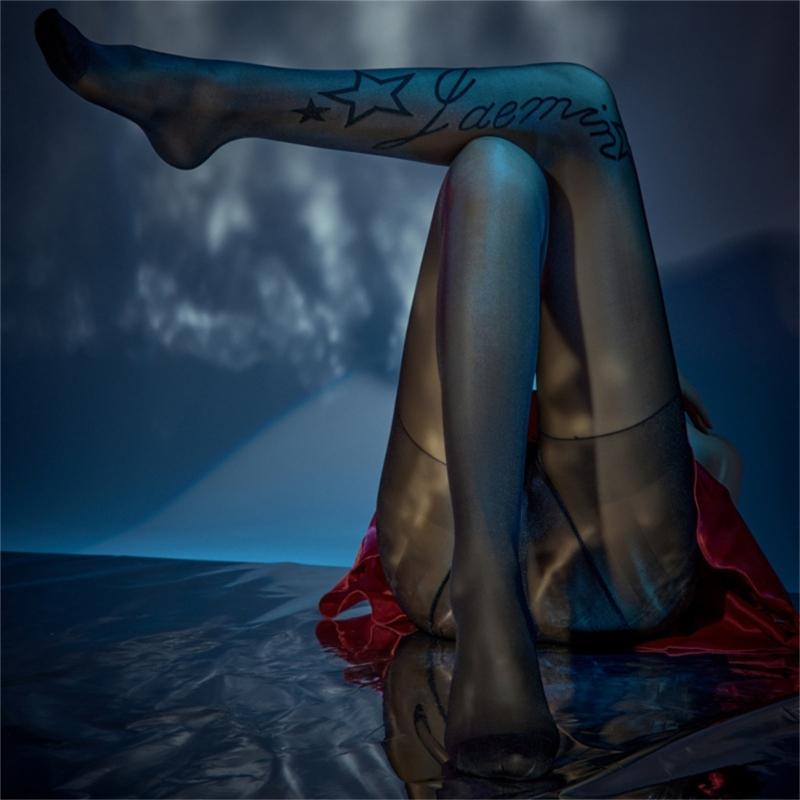 Women Sexy Tight English Print Seamless Pantyhose Stockings No-snagging Hose Sexy Lingerie-Patterned Tight Black White