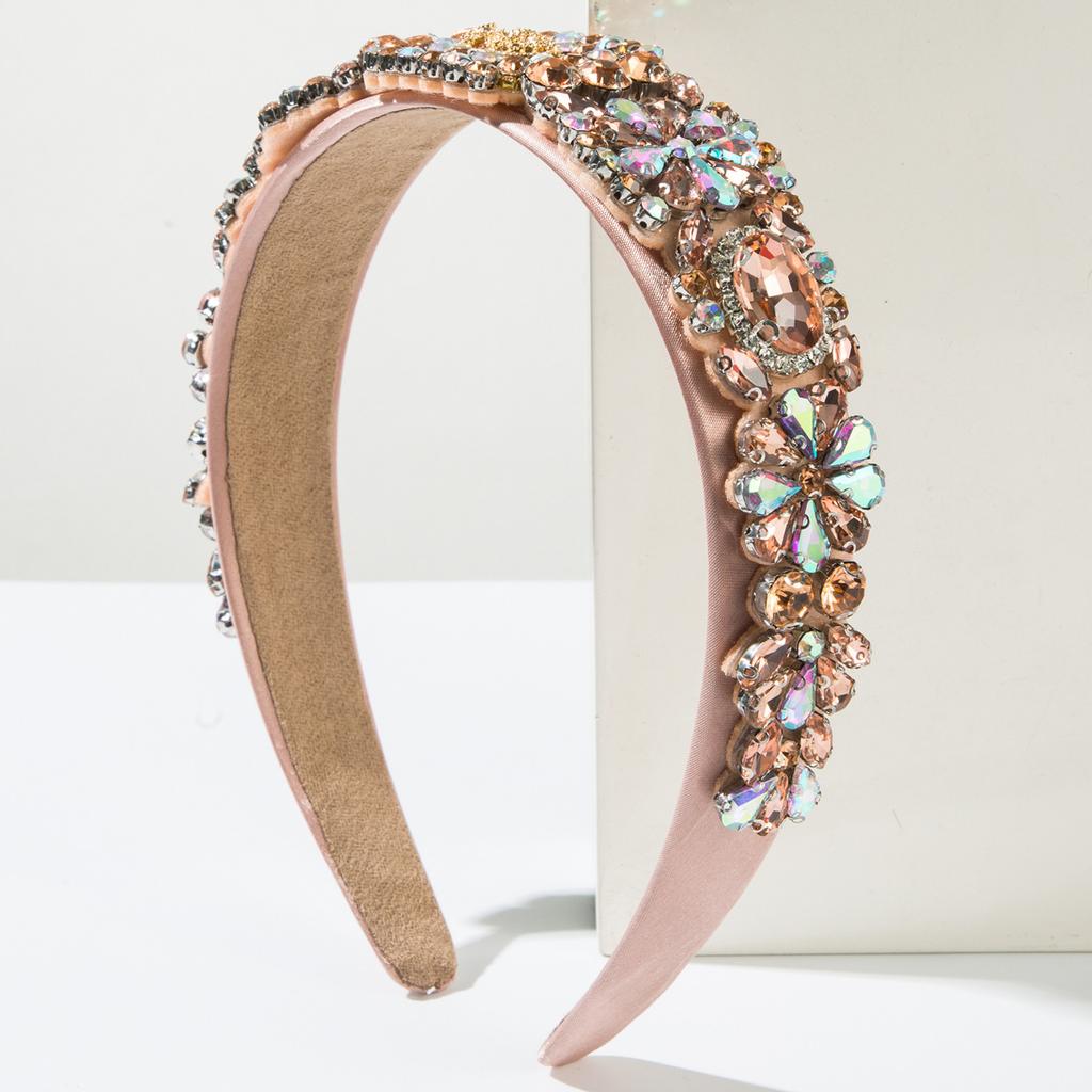 Headband with A Retro Court Style, Heavy-duty Dance Show Accessory for Women
