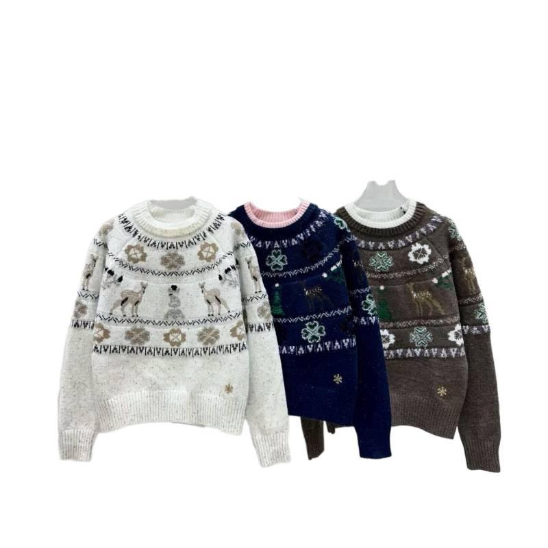 Xiangjia 2025 Autumn/Winter Animal & Flower Embroidered Knit Pullover